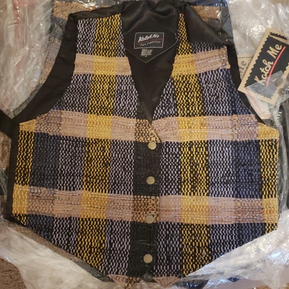 Assortment of katch me vest - Picture 7 of 8